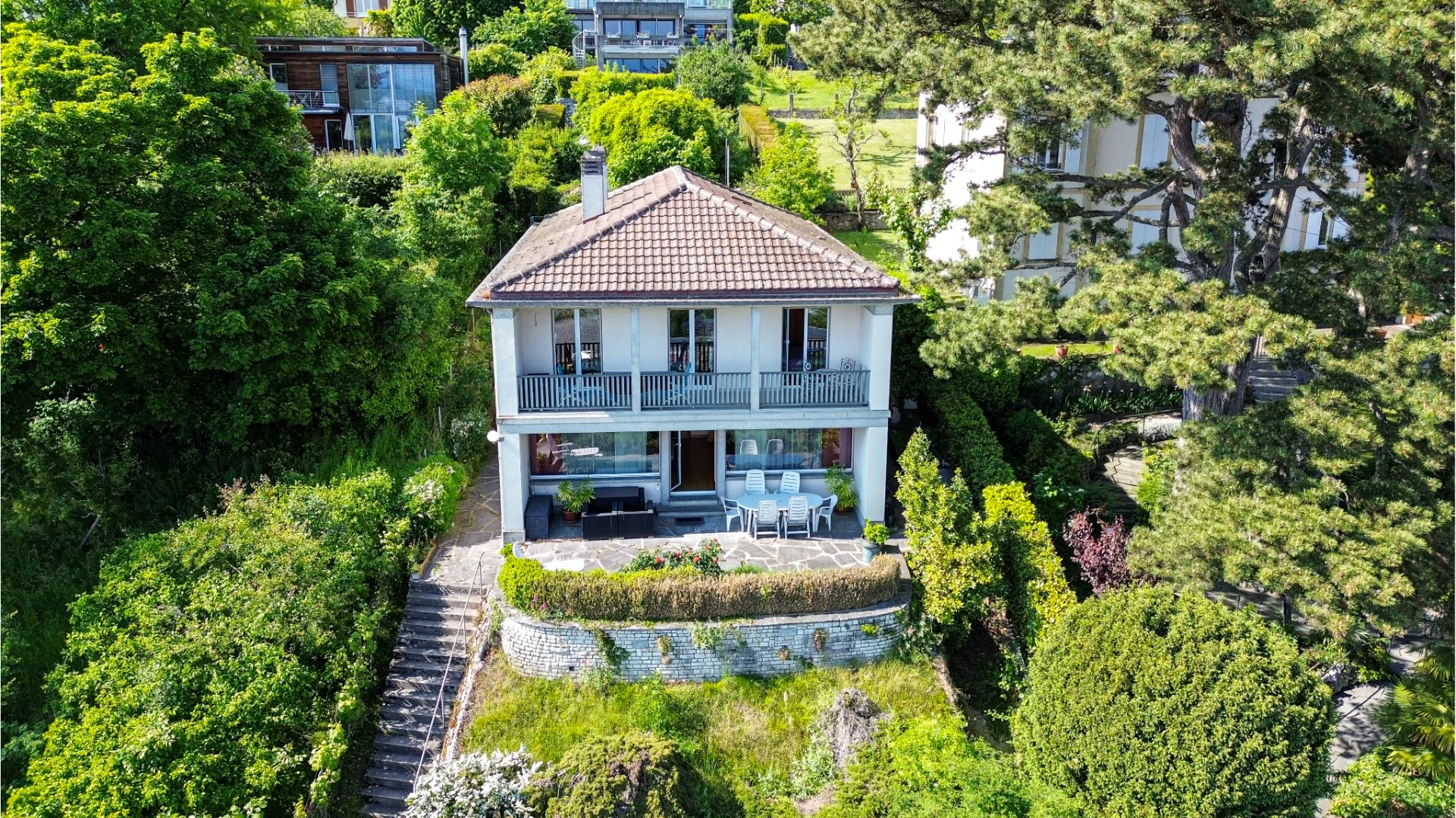 Charmante villa avec vue sur le lac