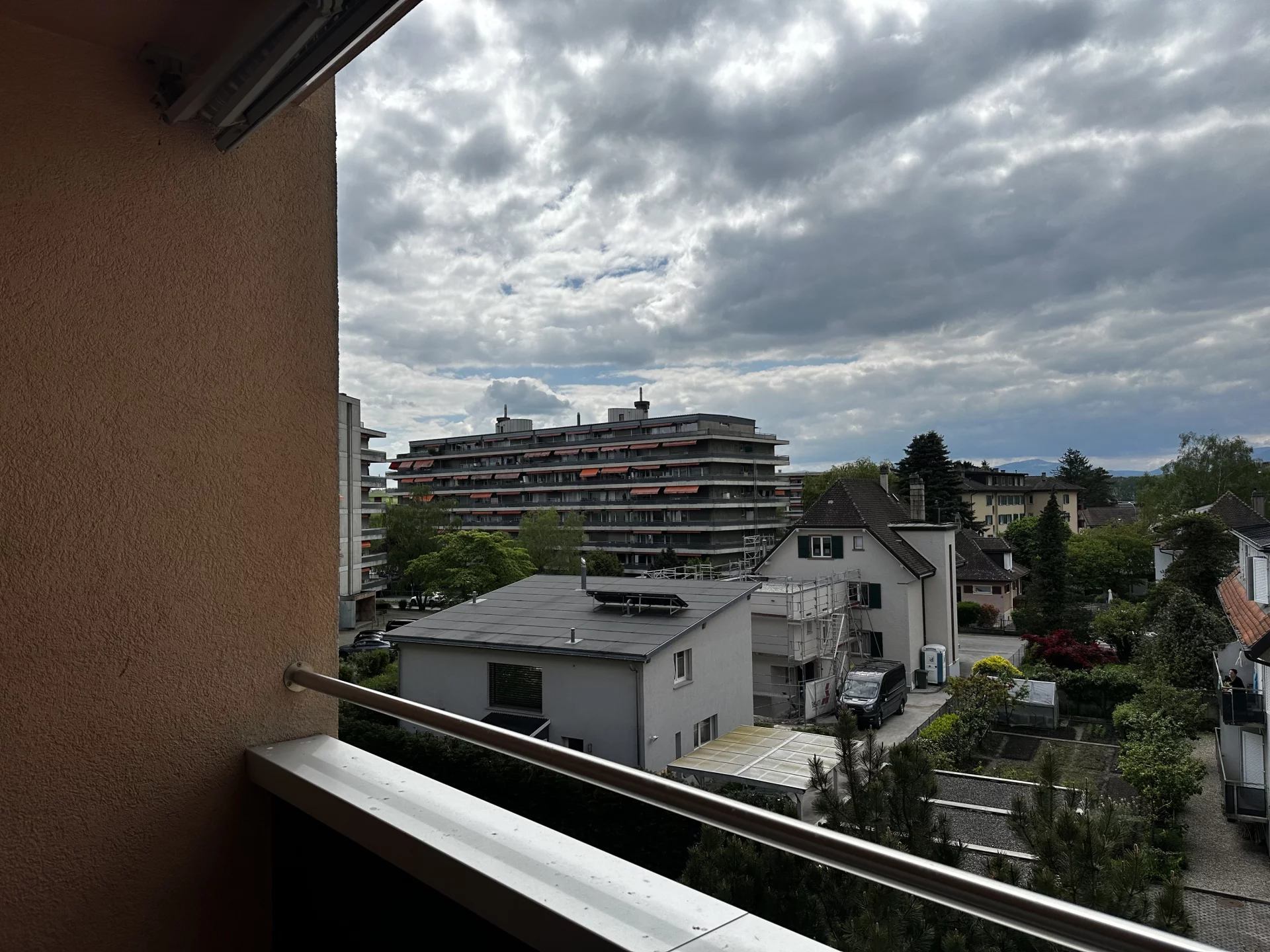 Bel appartement traversant et lumineux avec balcon