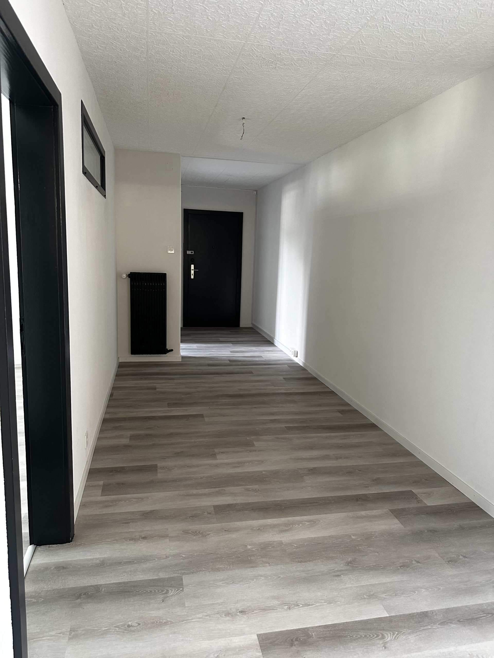 Yverdon / Bel appartement traversant et lumineux avec balcon