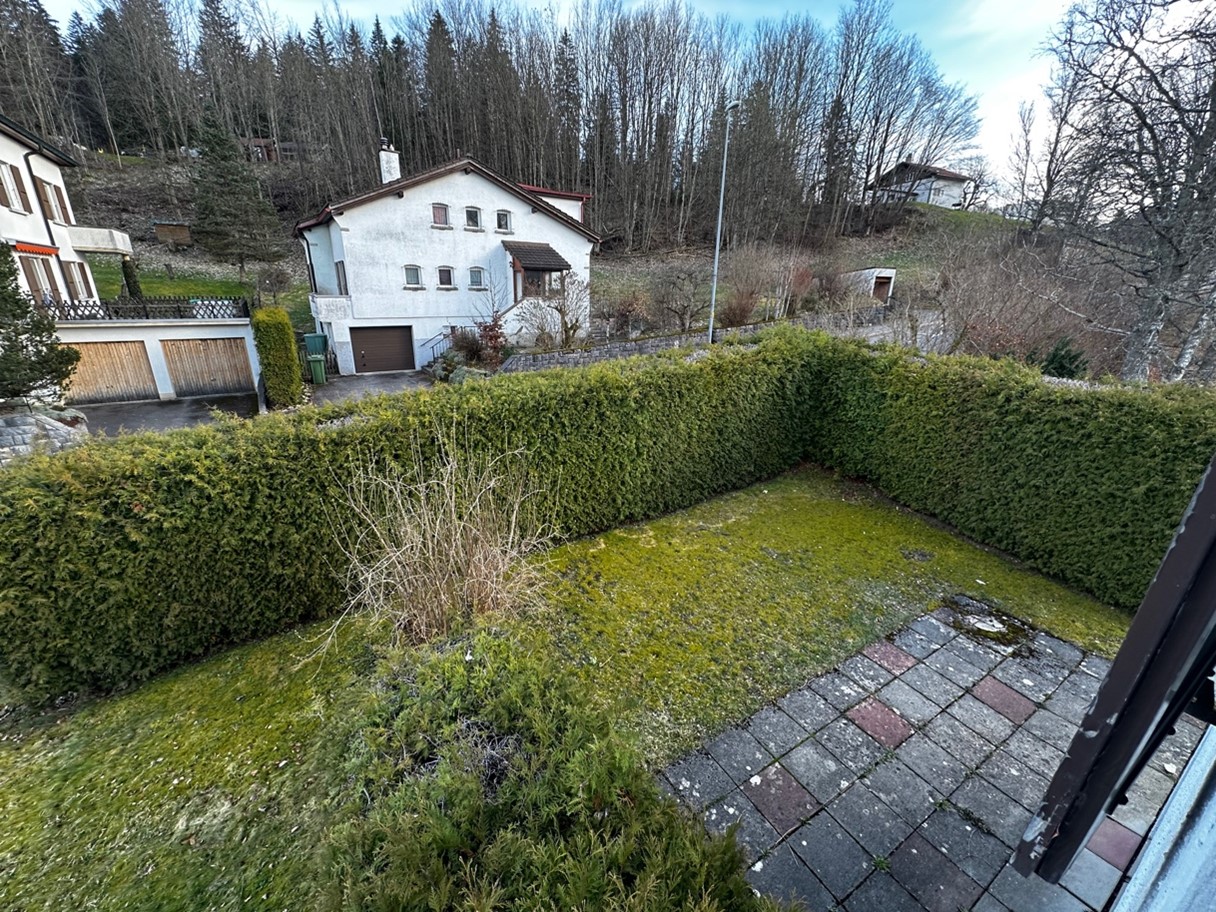 Le Locle / Grande villa individuelle à fort potentiel